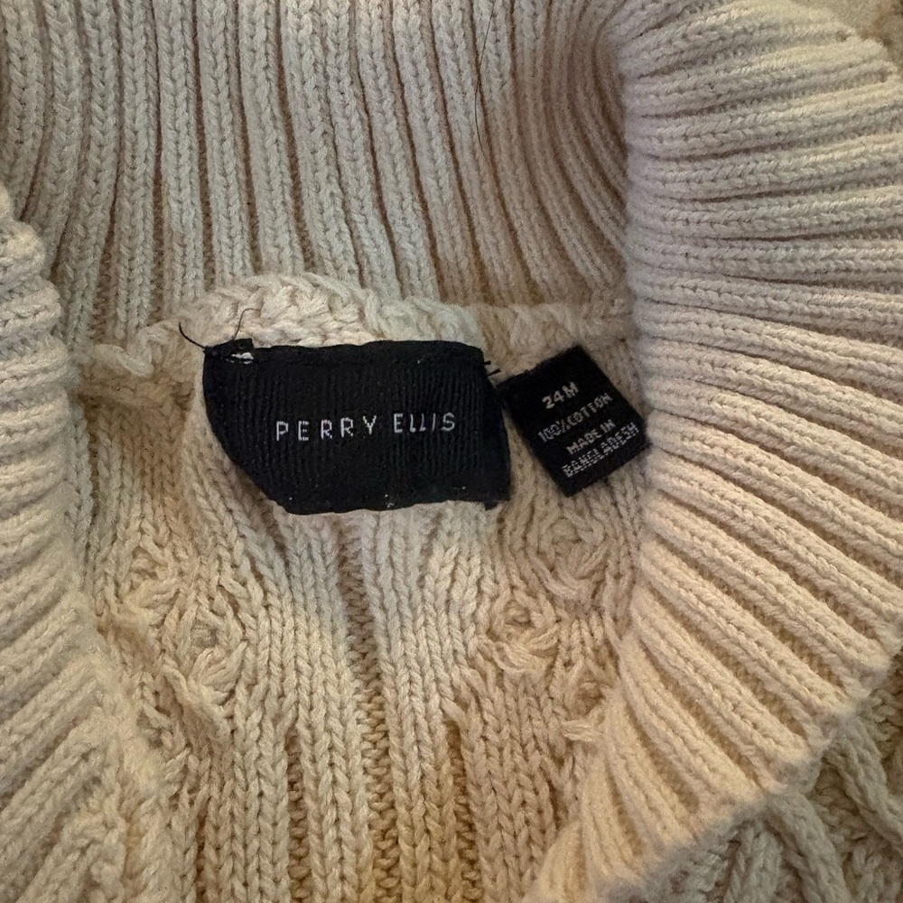 Perry Ellis Baby Girl Set - Picture 3 of 5